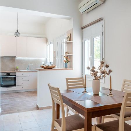 Stylish Central Renovated Apartment Heraklion  Exterior photo