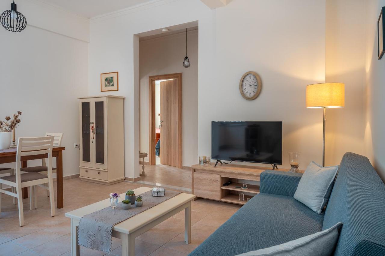 Stylish Central Renovated Apartment Heraklion  Exterior photo