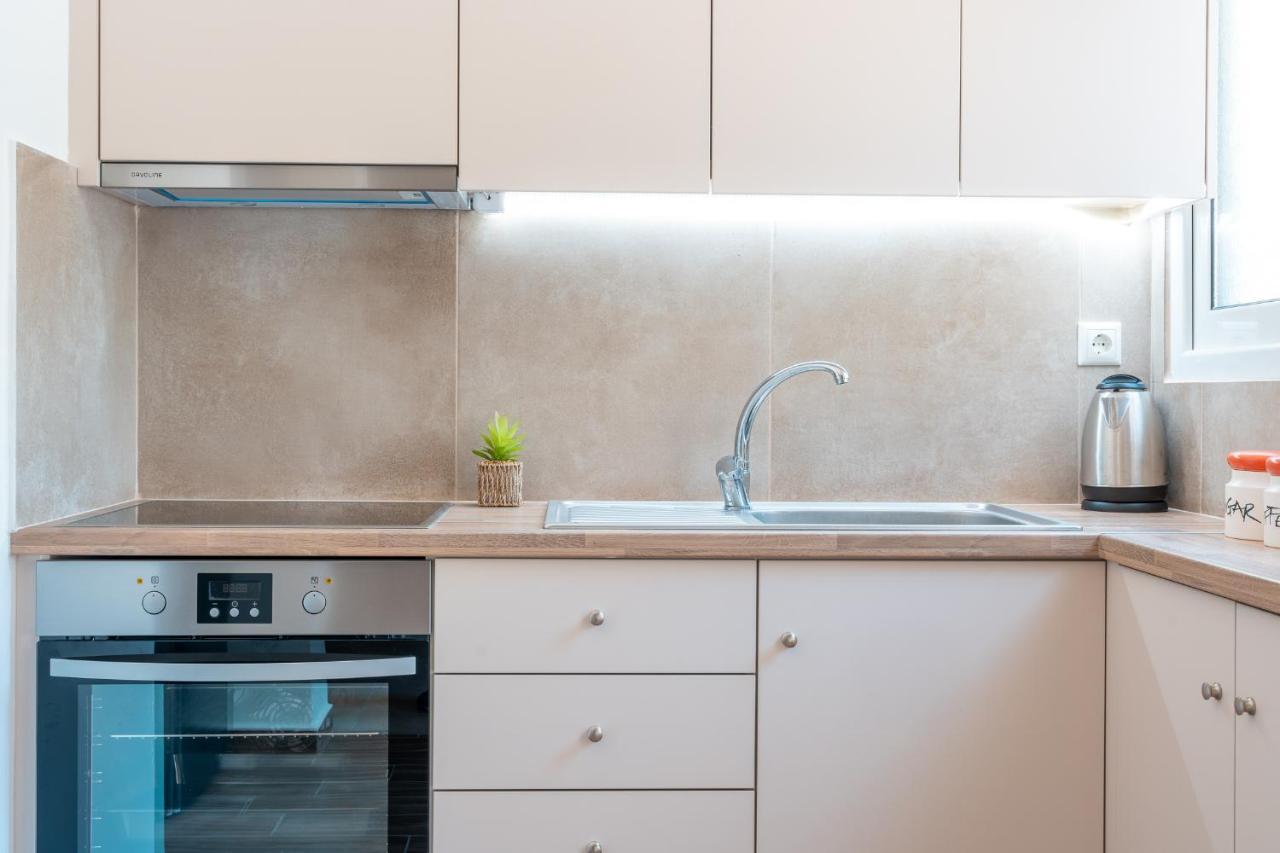 Stylish Central Renovated Apartment Heraklion  Exterior photo