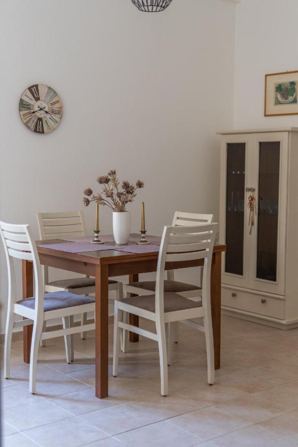 Stylish Central Renovated Apartment Heraklion  Exterior photo