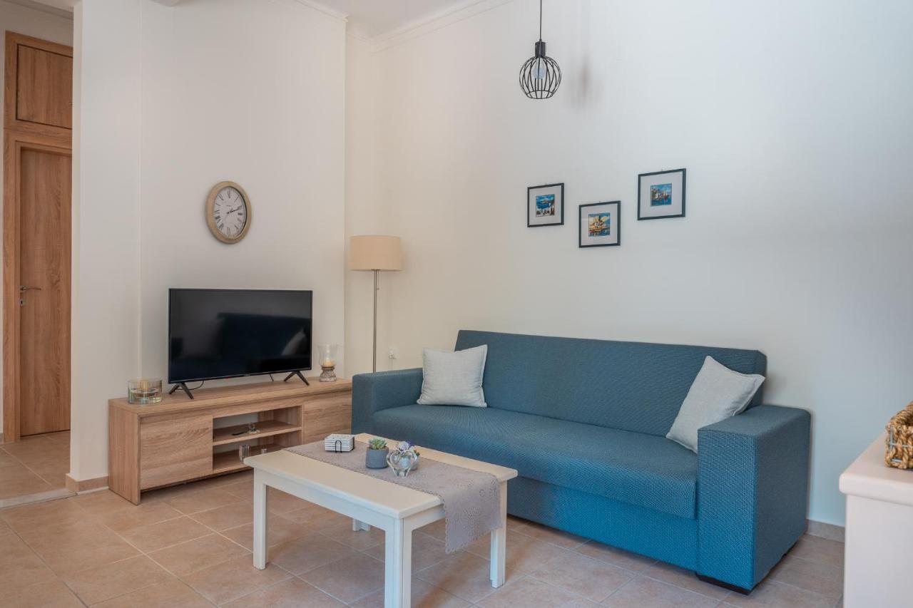 Stylish Central Renovated Apartment Heraklion  Exterior photo